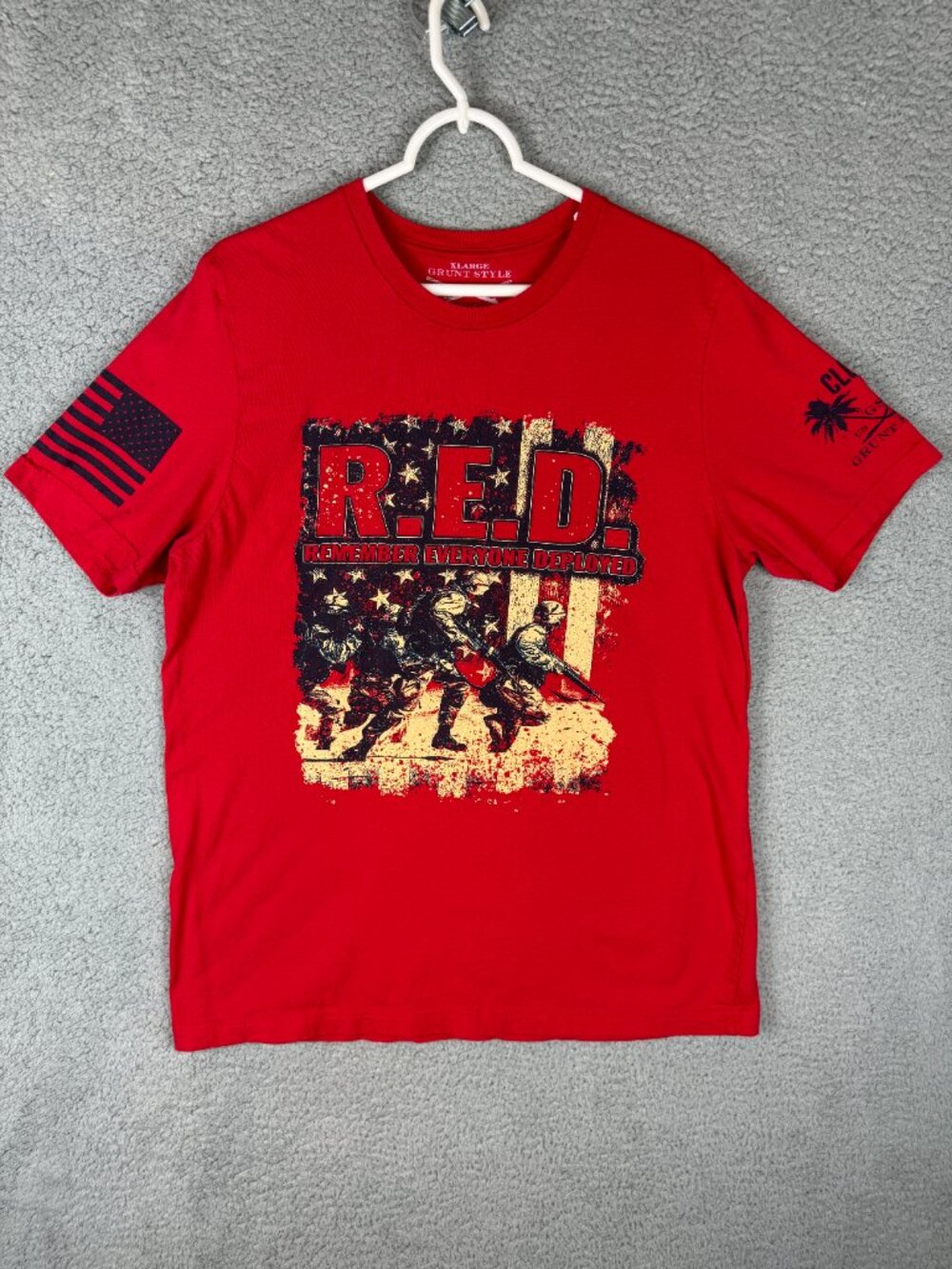 Grunt Style Red Remember Everyone Deployed R.E.D. T Shirt XL USA Flag